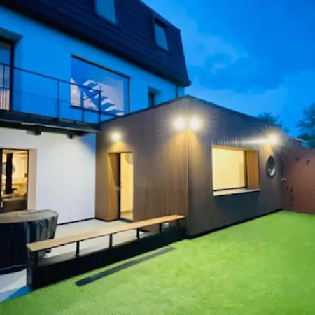 Maison, La Huttiere Face Canche * Etaples